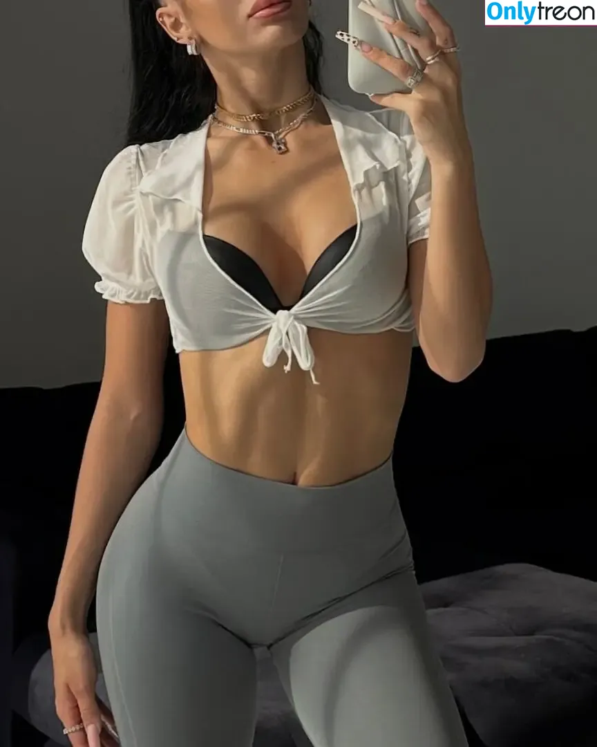 Nina Janova nude photo #0025 (ninajanova)