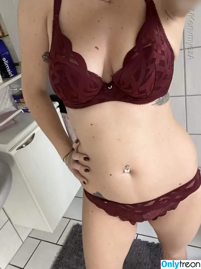 Nina-König nude photo #0099 (ninakoenig_ / ninasmumlife_)
