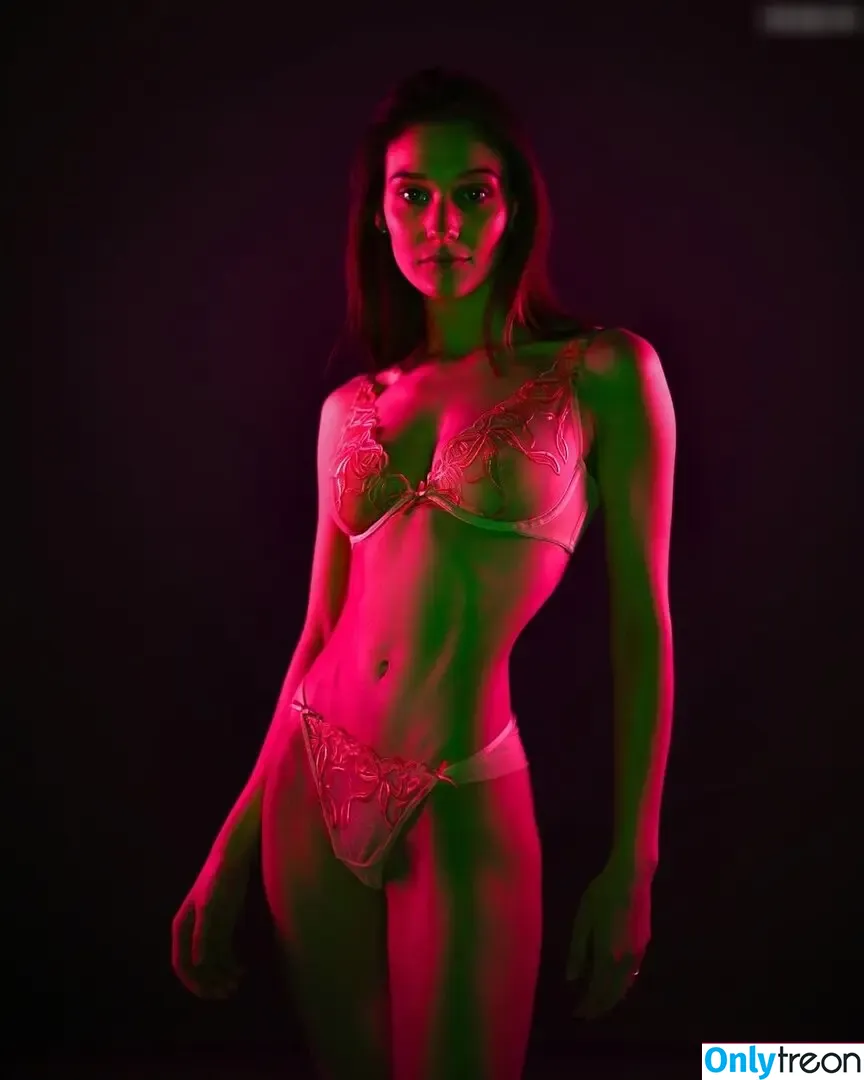 Ninafdj nude photo #0393 (Ninafdj)