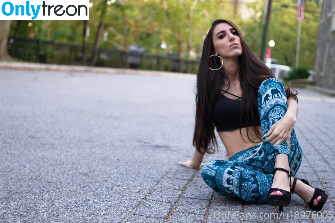 ninakhalifa голая photo #0031 (nina.khalifa_)