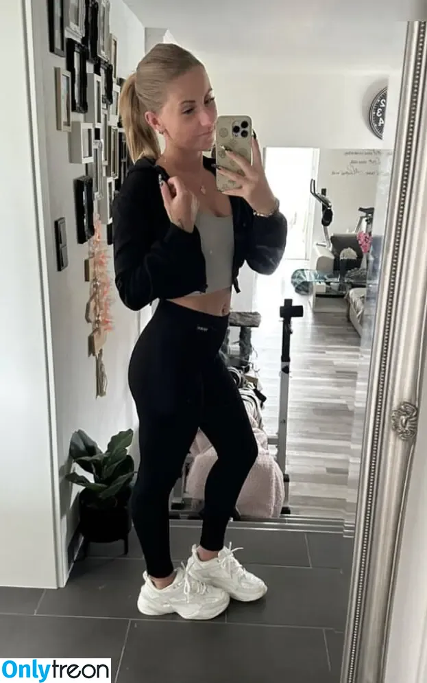 Ninavanmay nude photo #0009 (Ninavanmay)