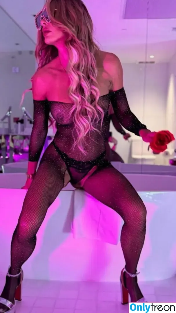 Ninel Conde голая photo #0022 (ninelconde)