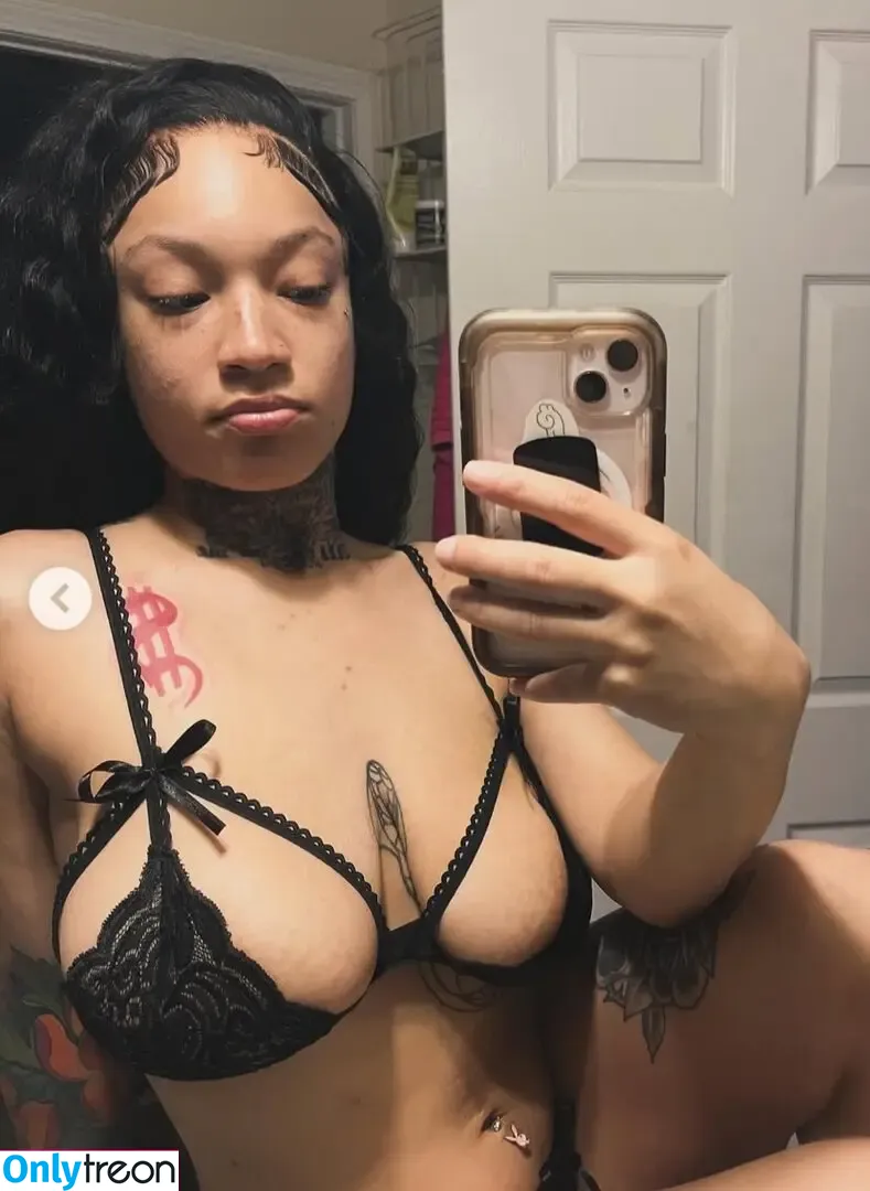 Ninethavix nude photo #0002 (Slattbackatit)
