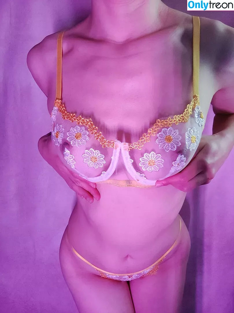 Ninja-Dee nude photo #0265 (Ninjacuties / Ninjadeelee / sojubeats)