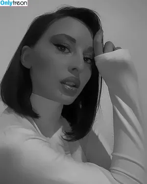 Nino Kikacheishvili / ninas_welt25 nude photo #0025