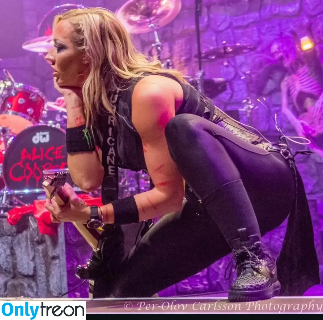 Nita Strauss nude photo #0024 (hurricanenita)