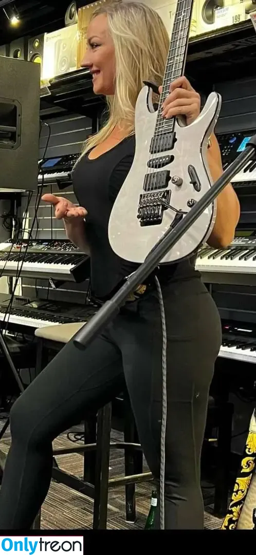 Nita Strauss nude photo #0025 (hurricanenita)