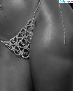 Nivea Leavell / mylifeasnivea nude photo #0006