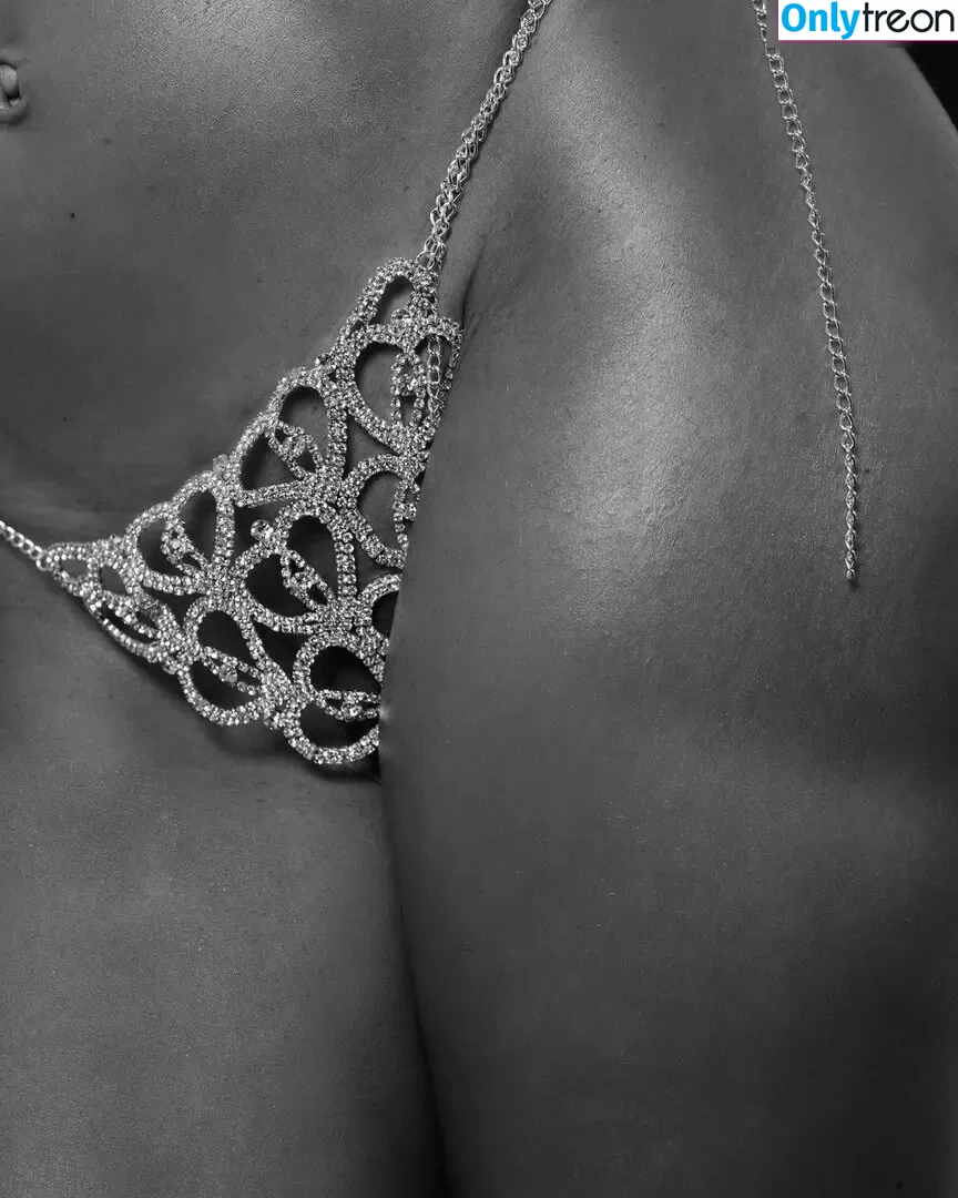 Nivea Leavell nude photo #0006 (mylifeasnivea)