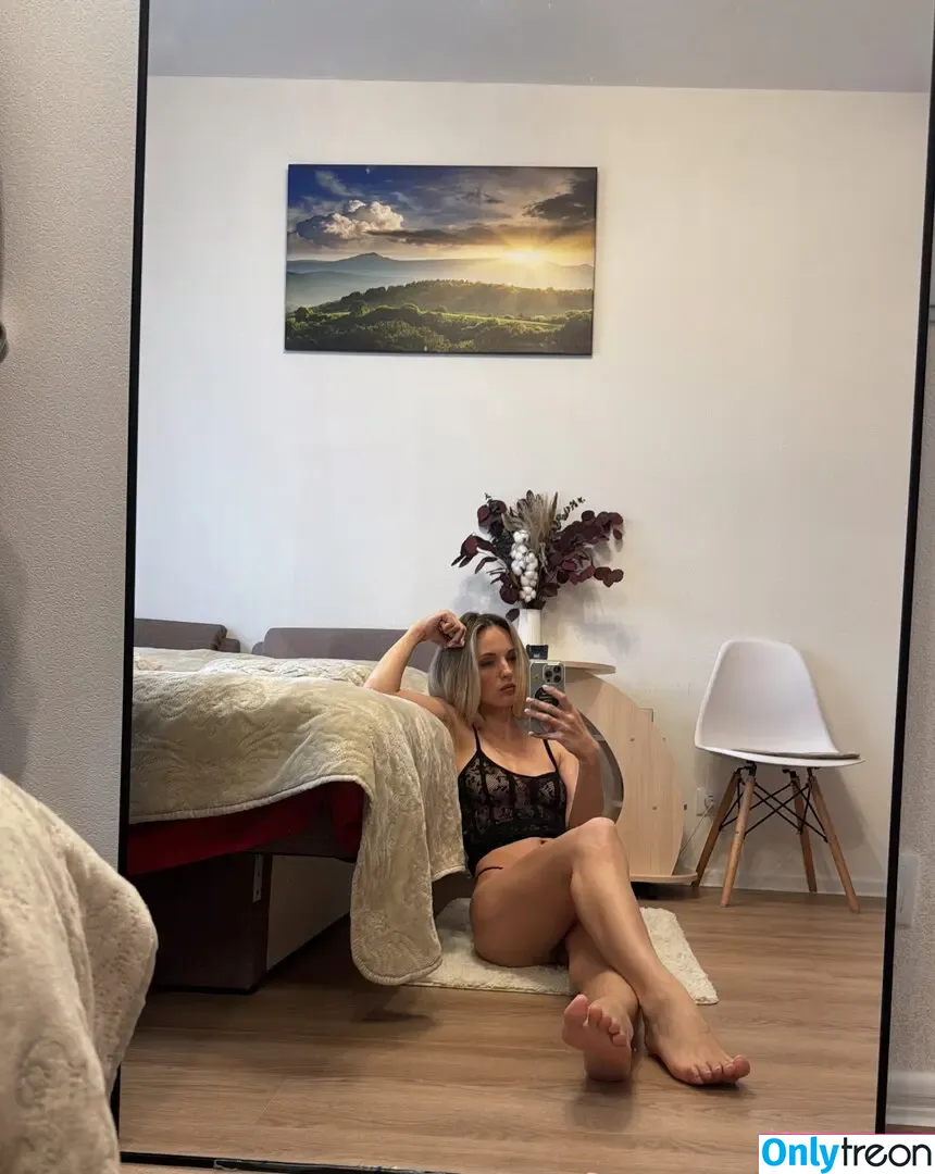 nkris nude photo #0054 (KrisN / kris.uncovered / nikkikris / piypiy32)