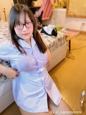 nn_namnoonmi / nomnstromn nude photo #0017