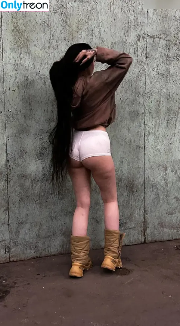 Noah Cyrus nude photo #0776 (noahcyrus)