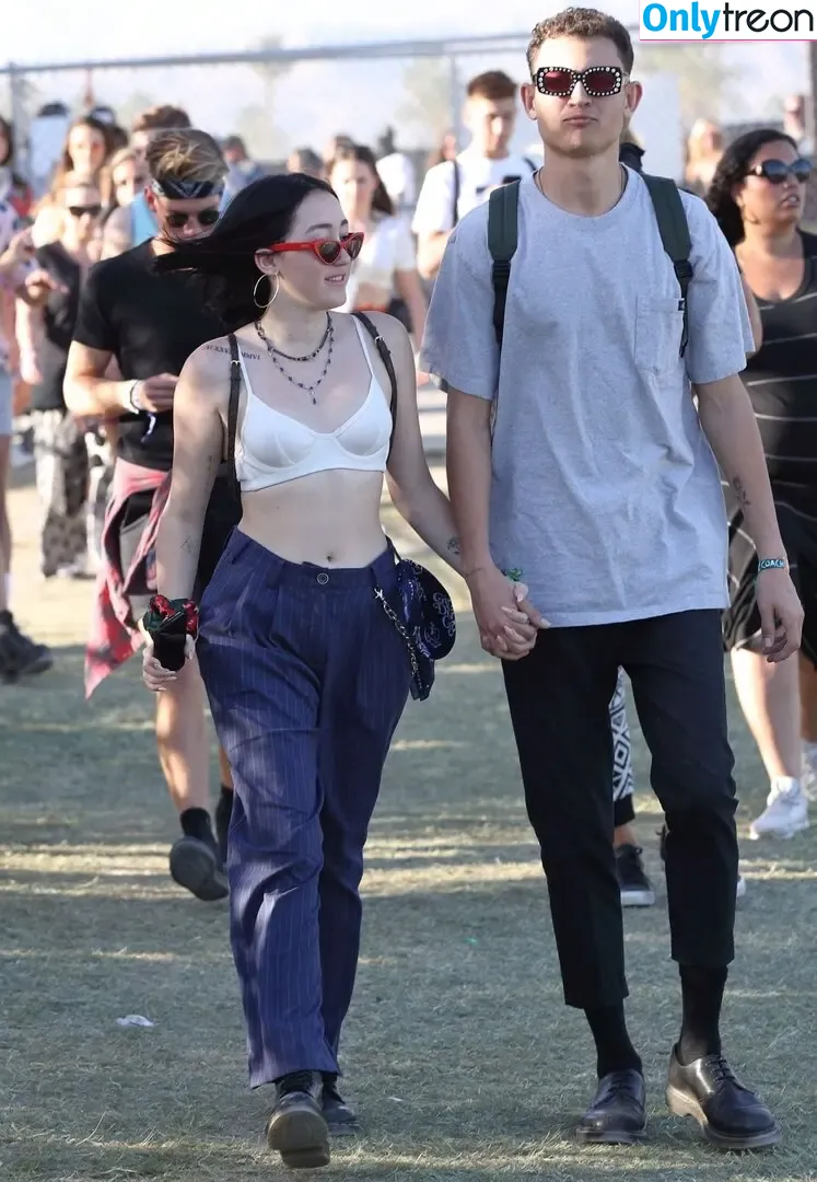Noah Cyrus nude photo #0923 (noahcyrus)