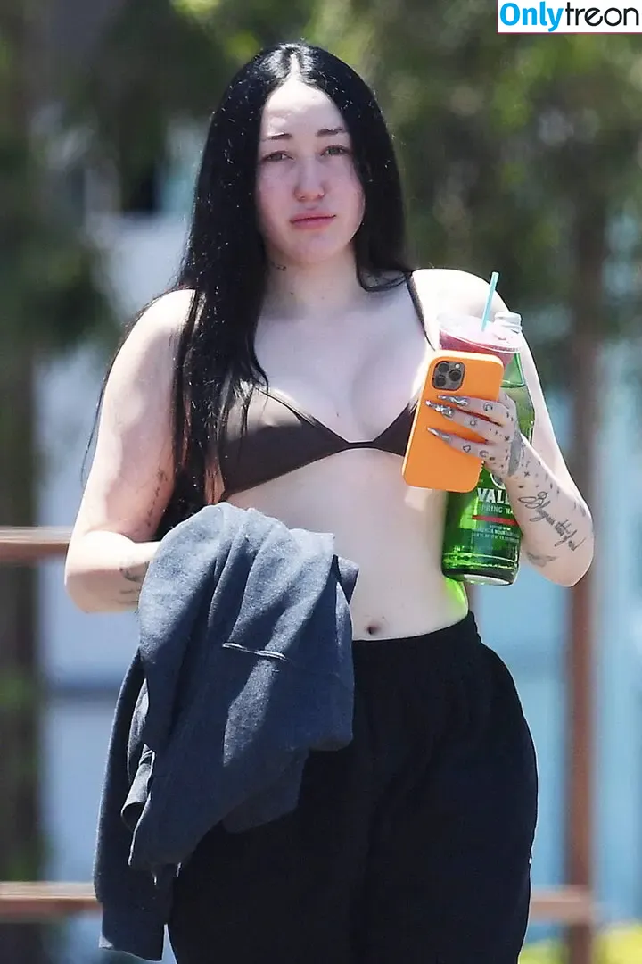Noah Cyrus голая photo #0943 (noahcyrus)