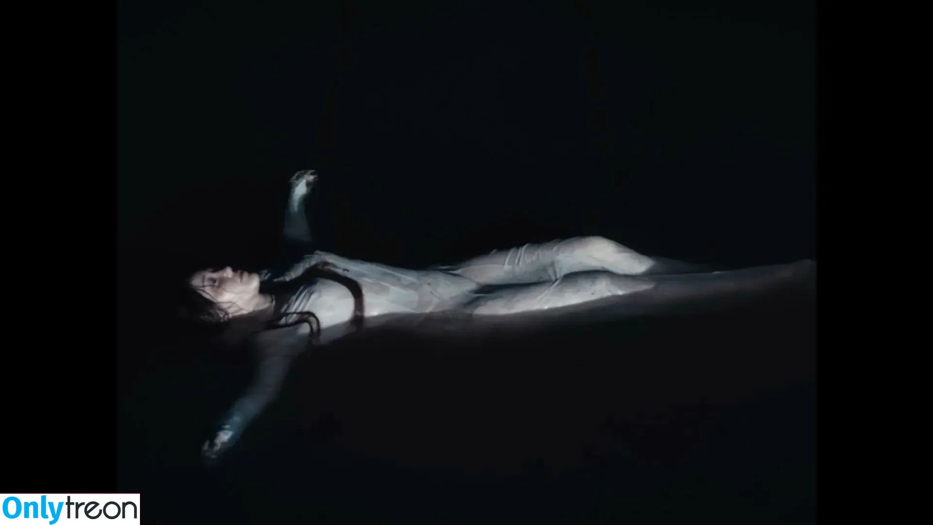 Noah Cyrus голая photo #0954 (noahcyrus)