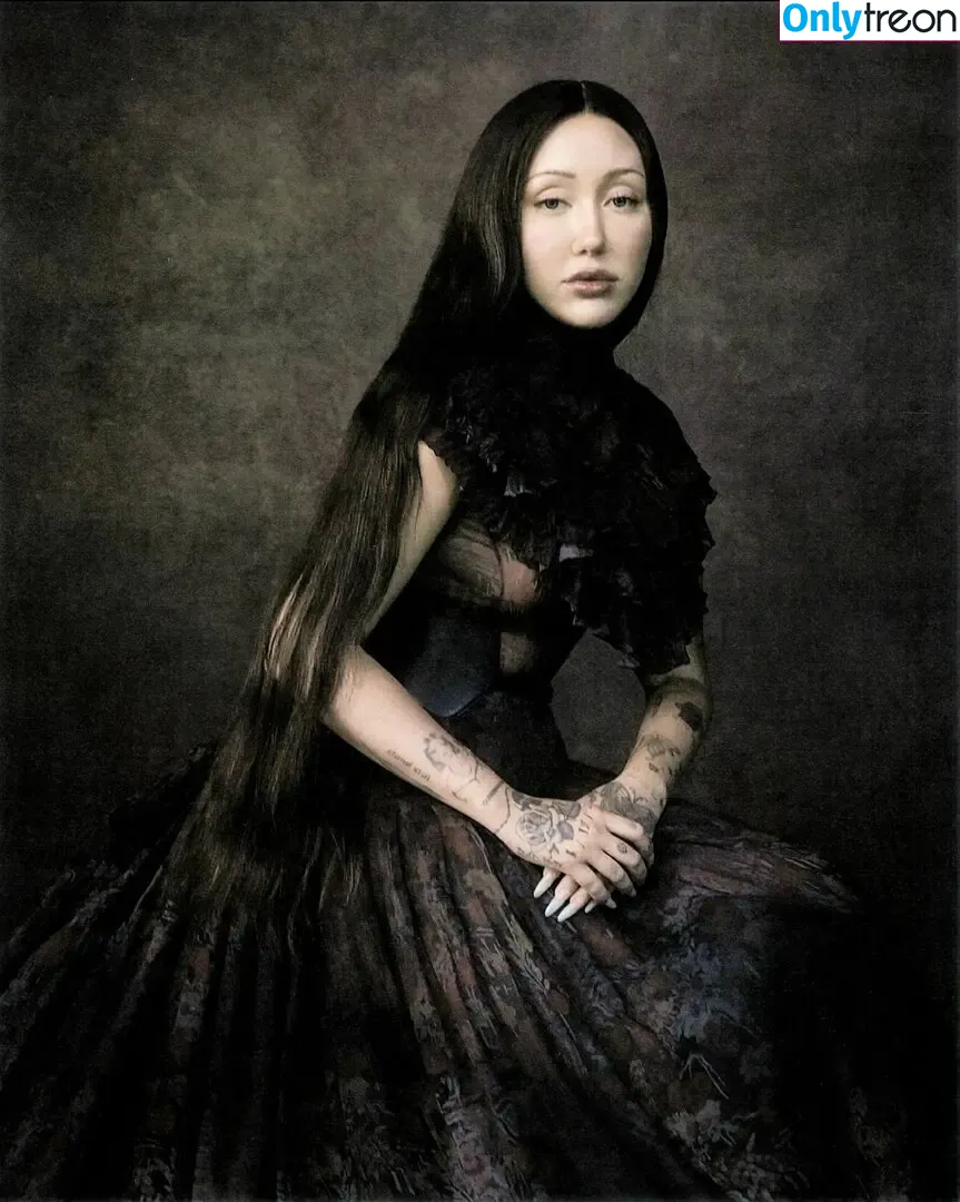 Noah Cyrus голая photo #1107 (noahcyrus)