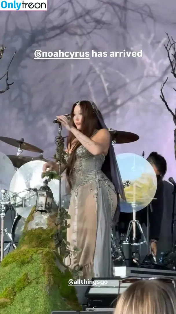 Noah Cyrus голая photo #1227 (noahcyrus)