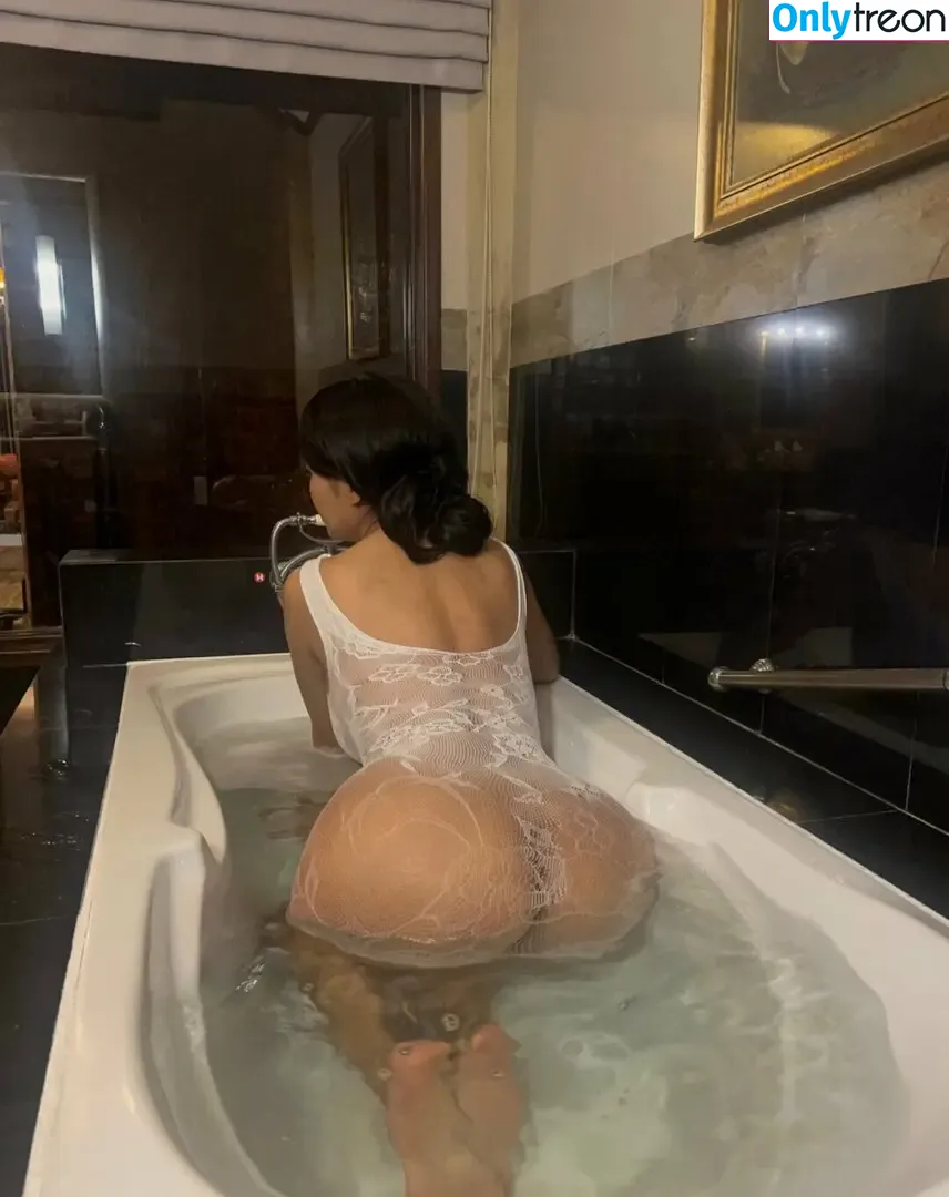 Noey Yanisa nude photo #0343 (Yingnoey2808 / noey_yanisa)