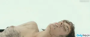 Noémie Merlant / noemiemerlant nude photo #0040