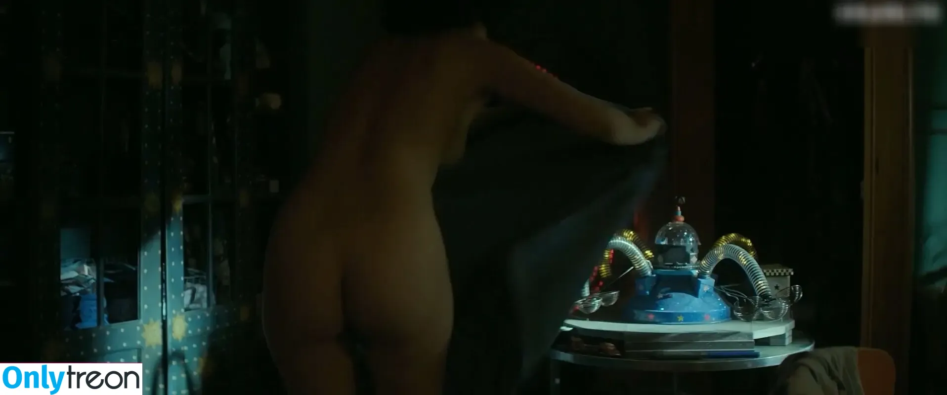 Noémie Merlant nude photo #0055 (noemiemerlant)