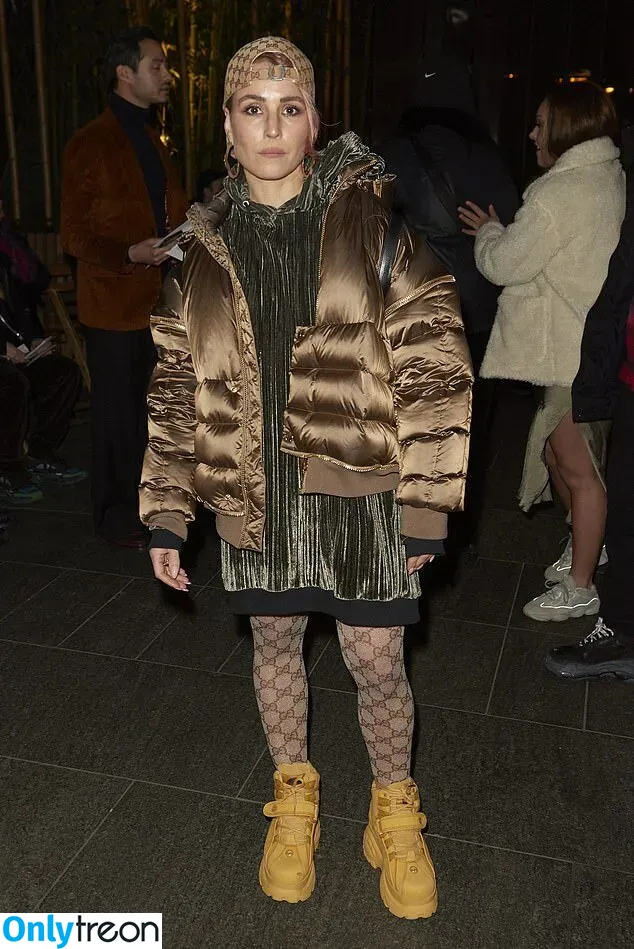 Noomi Rapace голая photo #0048 (noomirapace / rapaceonline)