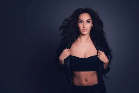 Nora Fatehi / norafatehi фото голая #0014