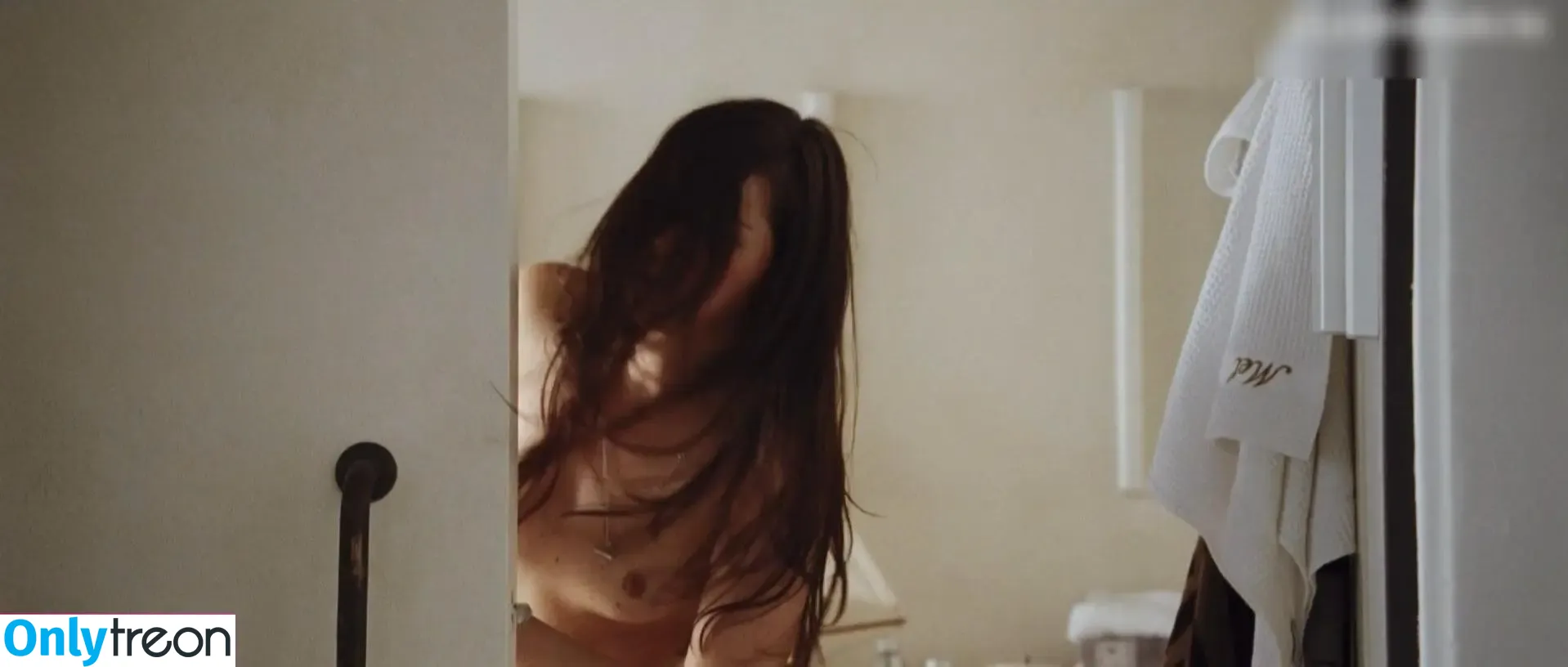 Nora Tschirner голая photo #0022 (noratschirner / normatschernau)