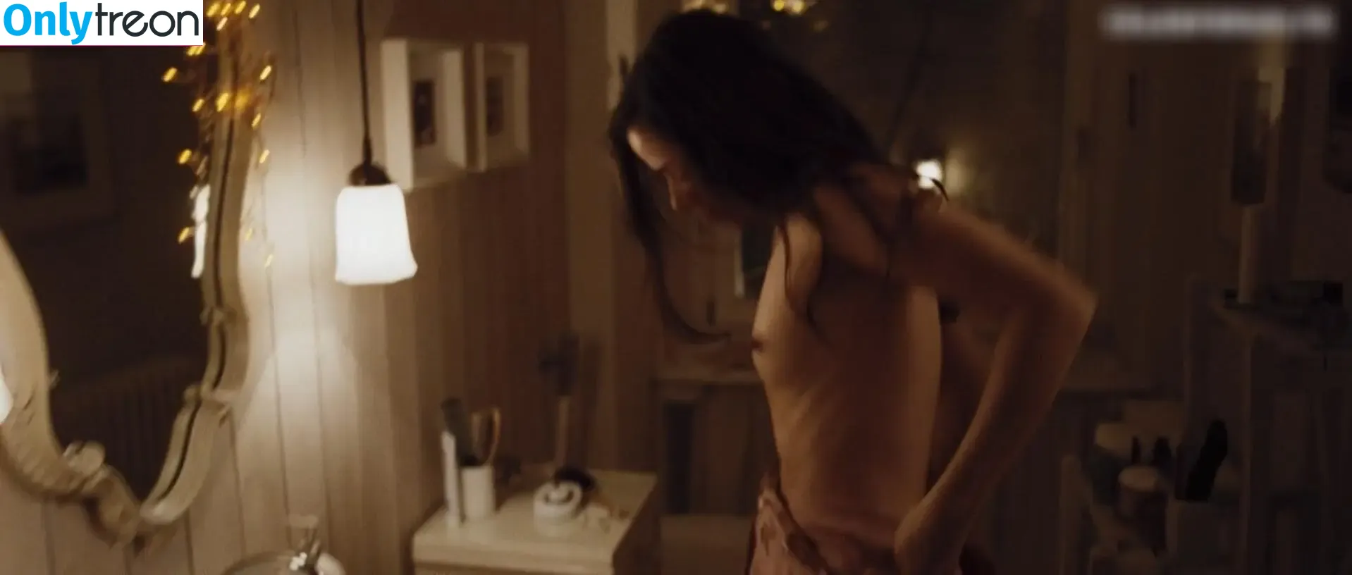 Nora Tschirner nude photo #0023 (noratschirner / normatschernau)