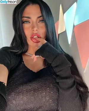 Norma Jolie Terrer / morenamore__ / normajolieterrer фото голая #0003