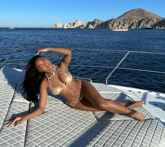 Normani / normani.sasha фото голая #0039