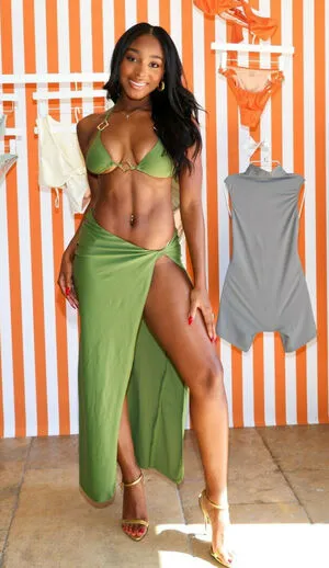 Normani / normani.sasha фото голая #0109
