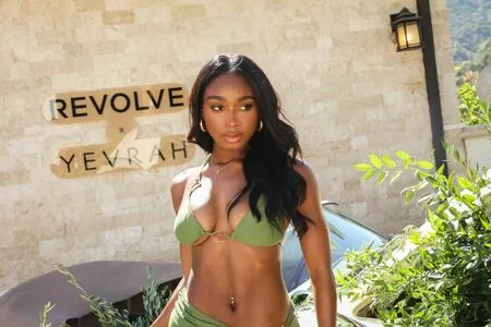 Normani / normani.sasha фото голая #0111