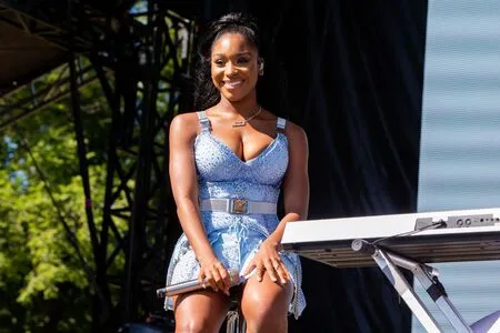 Normani / normani.sasha фото голая #0155