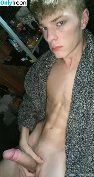 northwestlad2001 / drewan091 nude photo #0005