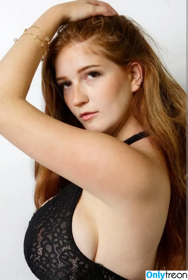 notemilyb nude photo #0206 (Emilybarch / notemily.oliver)