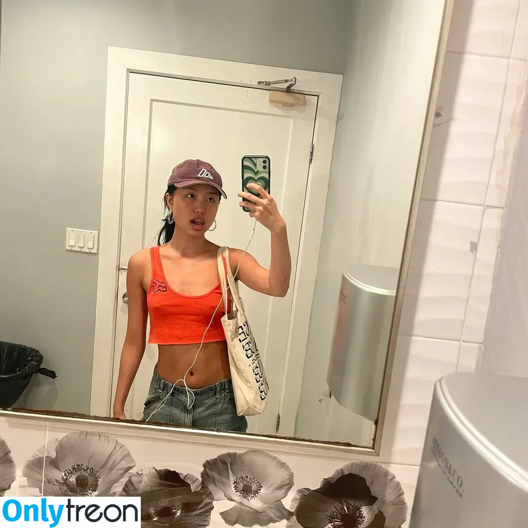 Notevenemily nude photo #0019 (stillnotemily)
