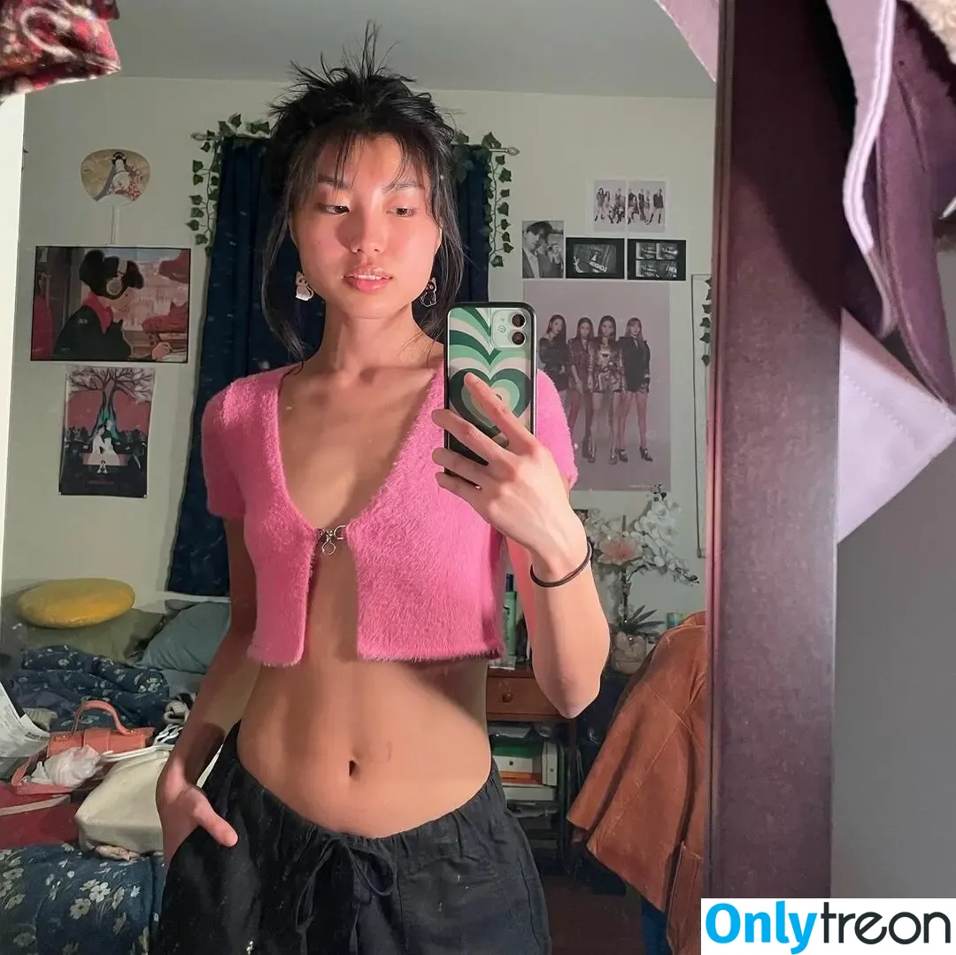 Notevenemily nude photo #0020 (stillnotemily)