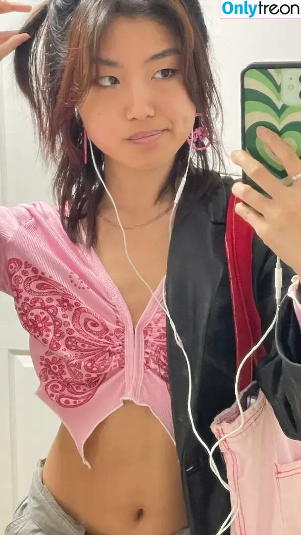 Notevenemily nude photo #0040 (stillnotemily)