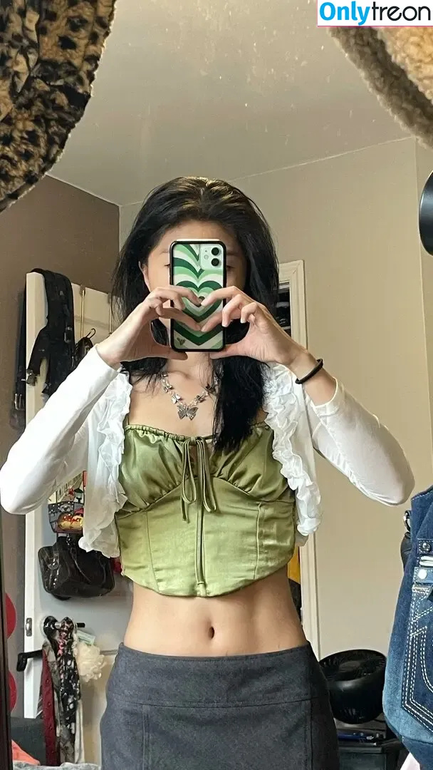 Notevenemily nude photo #0042 (stillnotemily)