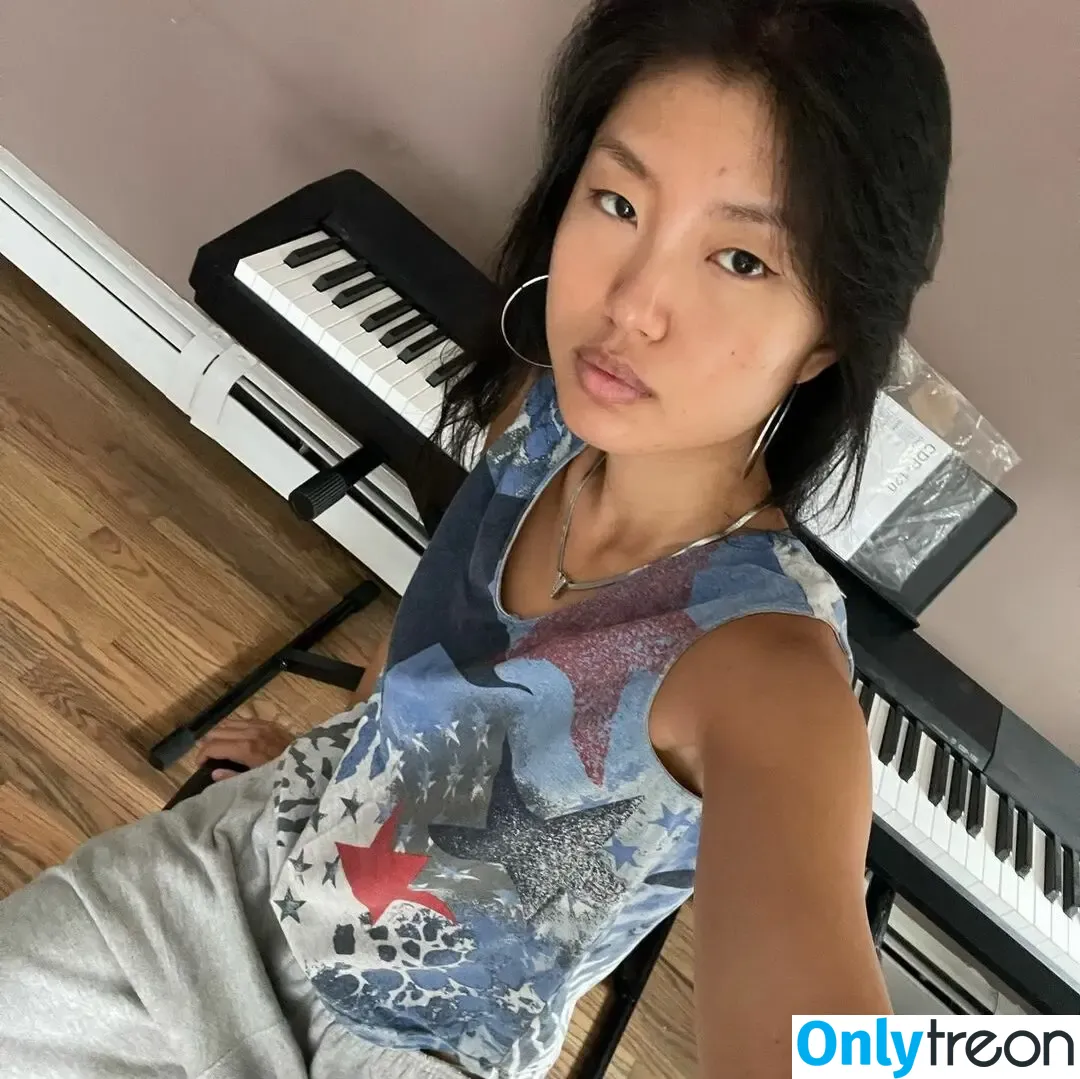 Notevenemily nude photo #0071 (stillnotemily)