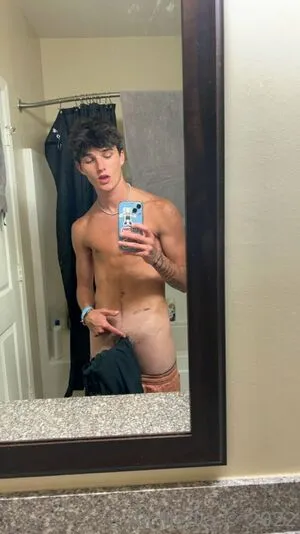 notgavinn / notgavin nude photo #0006