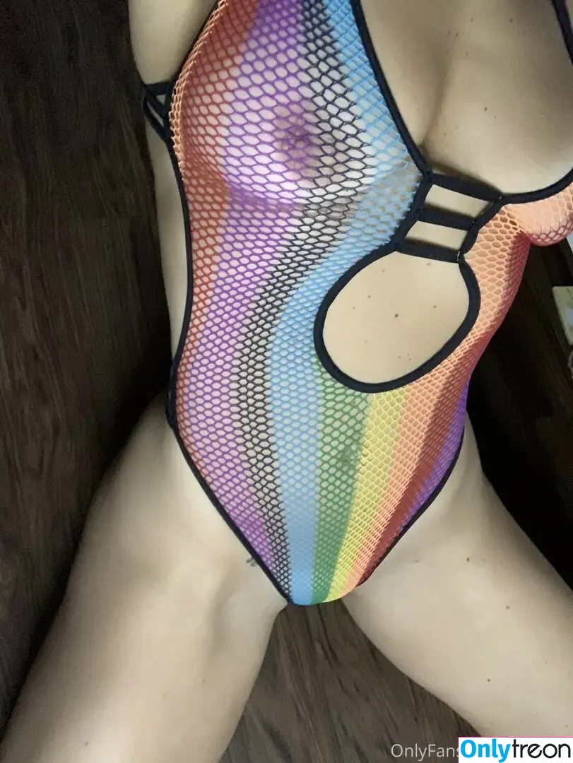 NotLizBrody nude photo #0031 (lizbrody)