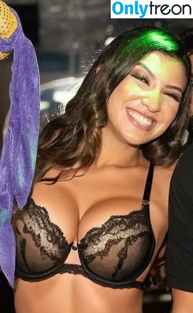 Nourhene Hocini nude photo #0004 (Nourhene Hocini)