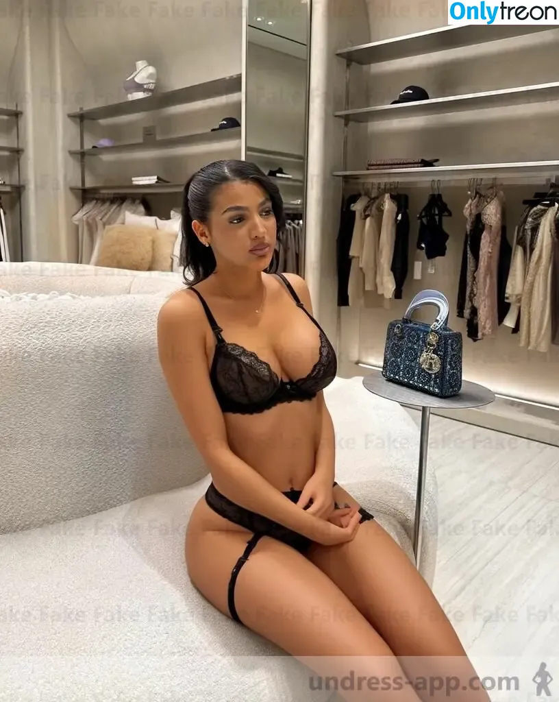 Nourhene Hocini nude photo #0330 (Nourhene Hocini)