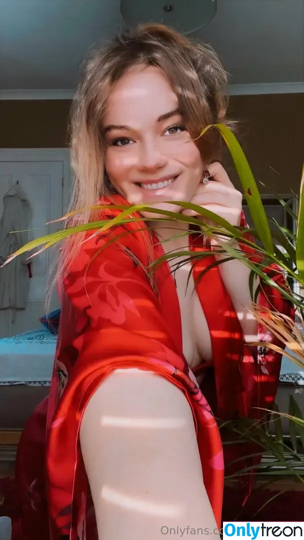 noutease голая photo #0046 (nourbese)
