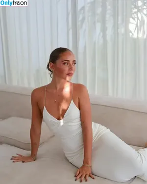 Nov Sarrailh / novasarrailh nude photo #0003