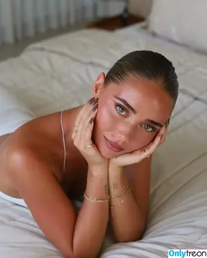 Nov Sarrailh / novasarrailh nude photo #0006