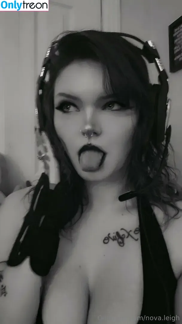 nova.leigh голая photo #0011 (novaleighthehusky)