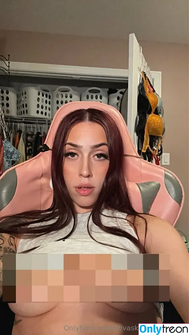 novaskyee_exclusive nude photo #0108 (novaskyee_exclusive)