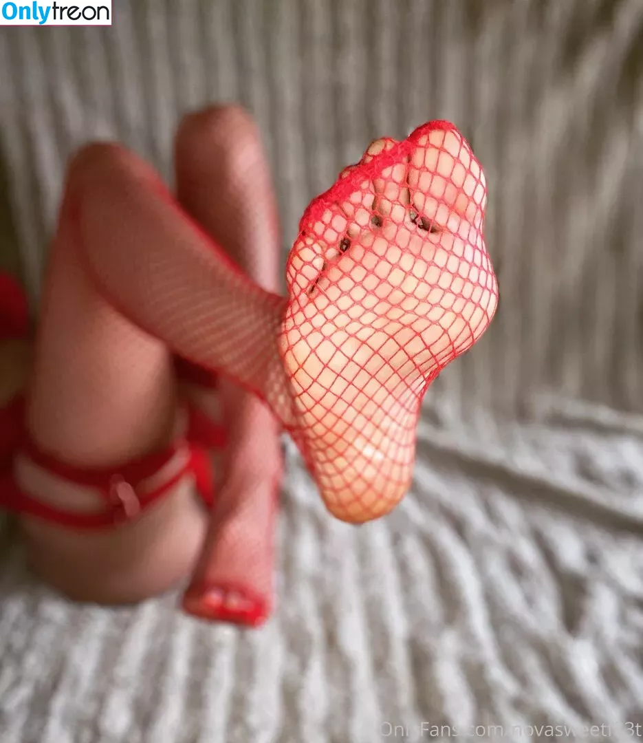 novasweetf33t nude photo #0012 (sw33t3n3r)